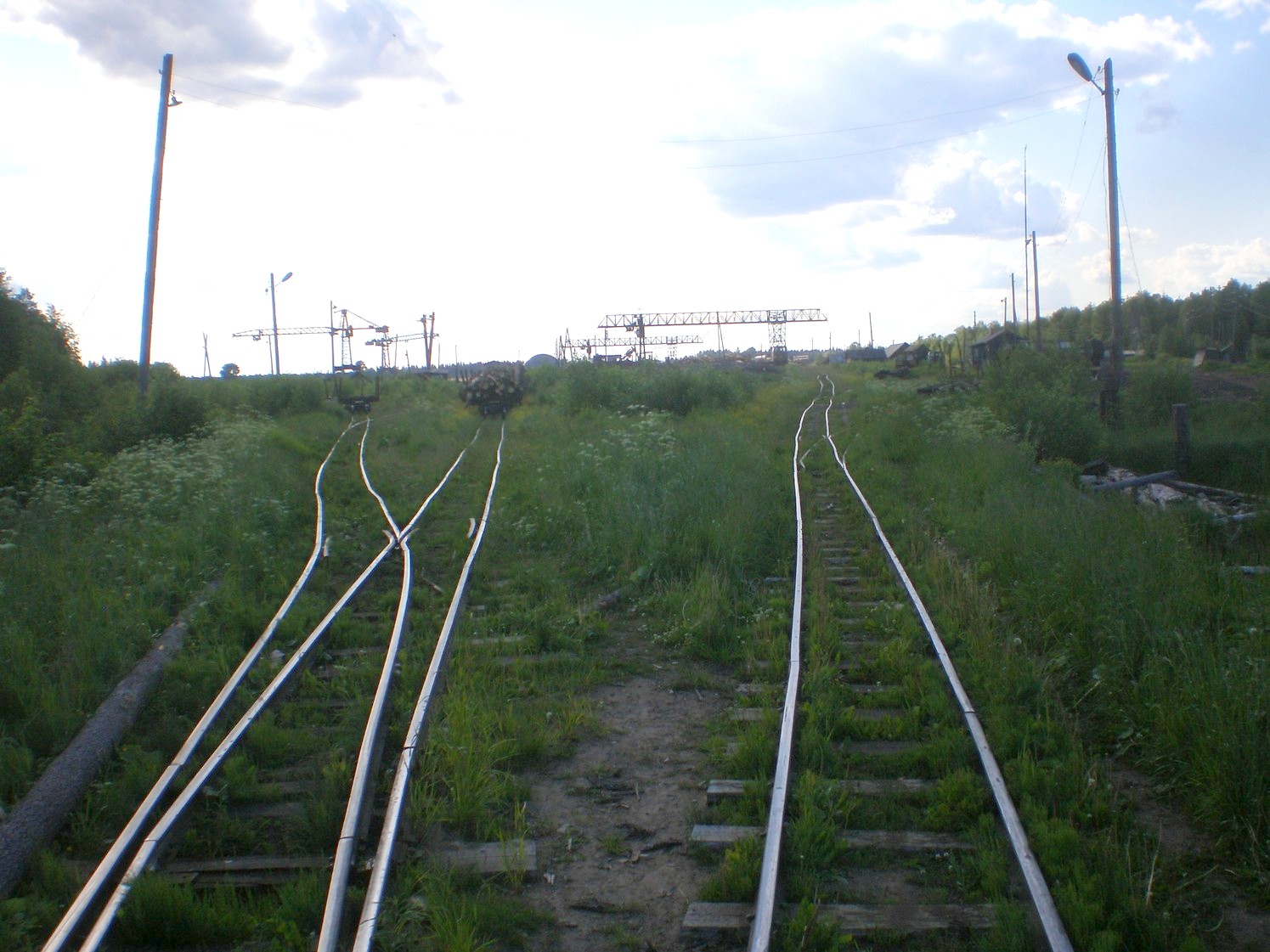 Лепшинская узкоколейная железная дорога — фотографии, сделанные в 2009 году (часть 3) Лепшинская узкоколейная железная дорога — фотографии, сделанные в 2009 году (часть 3)