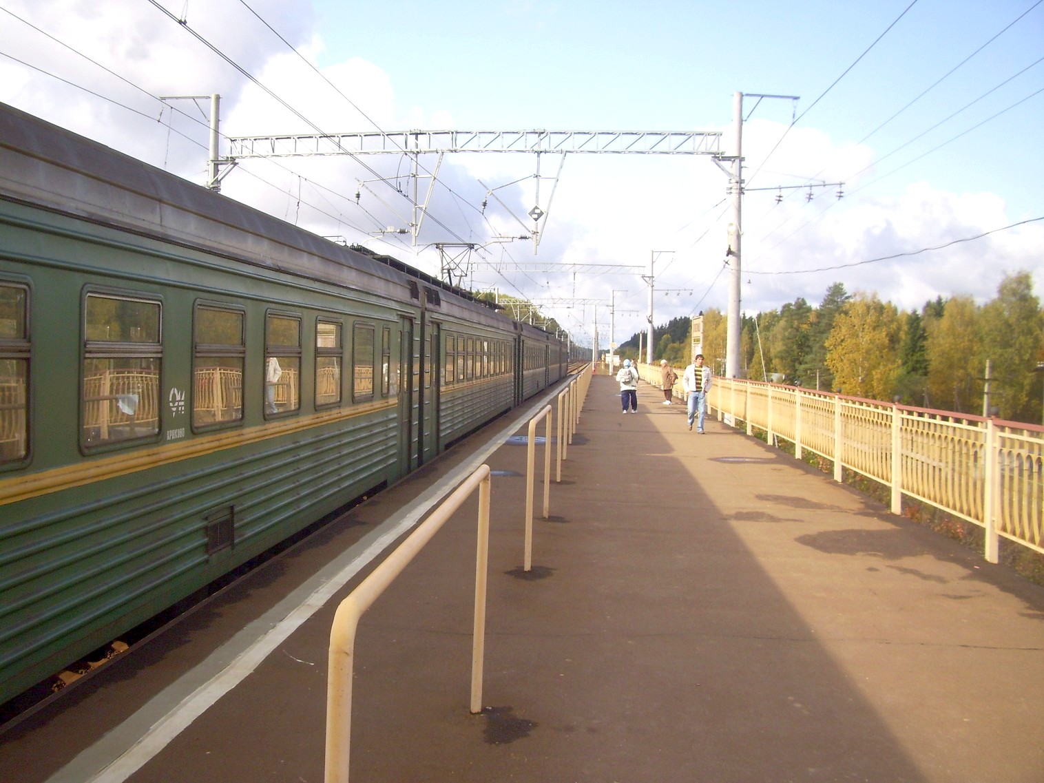 Петербурго-Московская железнодорожная линия на территории Московской области — станция Покровка: фотографии (страница 5, сделаны в 2009 году) Петербурго-Московская железнодорожная линия на территории Московской области — станция Покровка: фотографии (страница 5, сделаны в 2009 году)