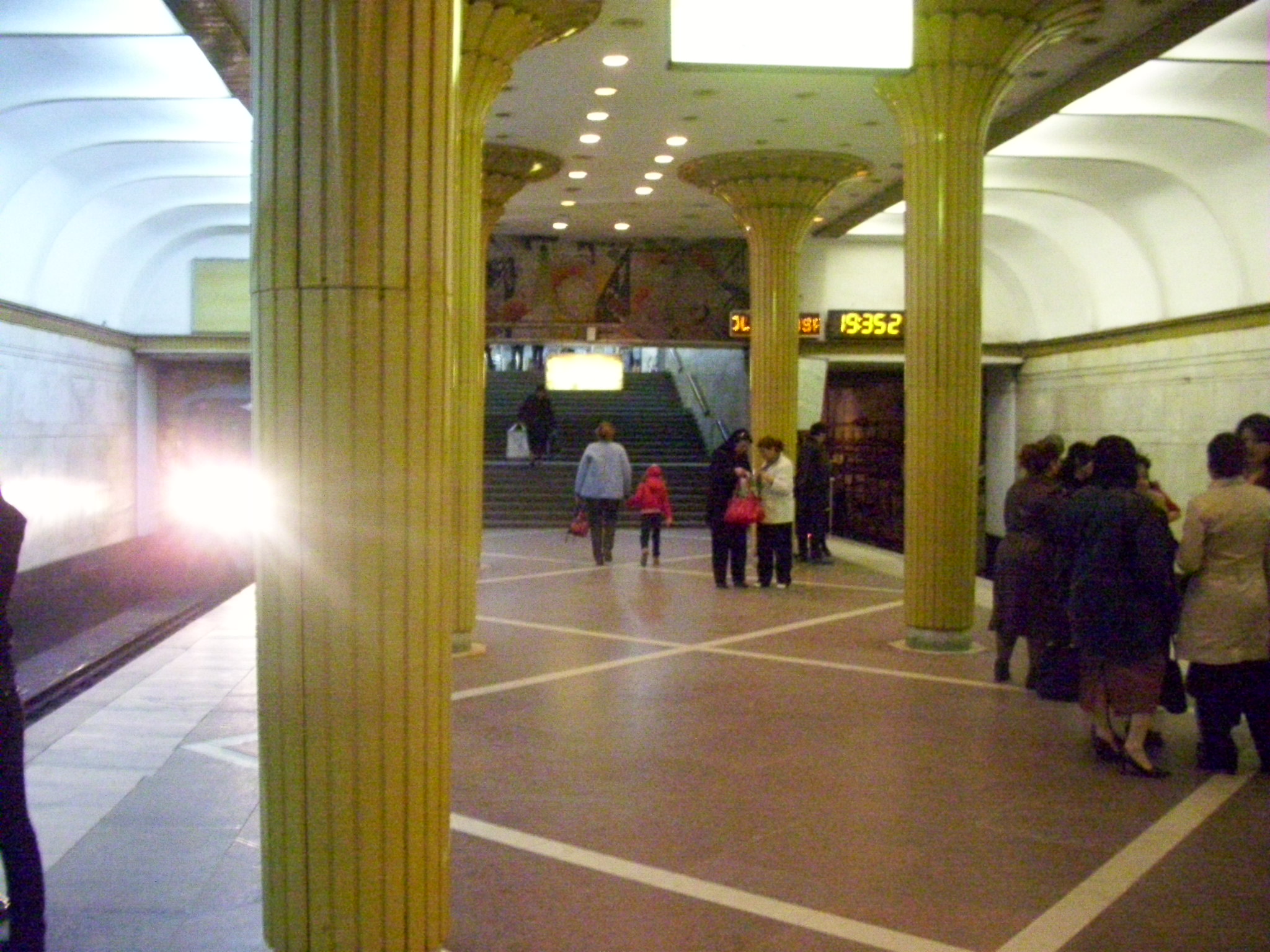 Бакинский метрополитен — станция «Нариман Нариманов» Бакинский метрополитен — станция «Нариман Нариманов»