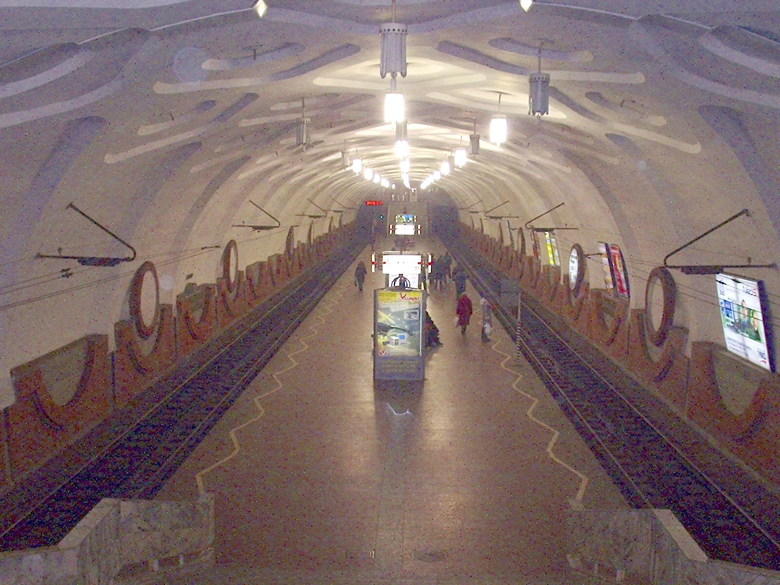Криворожский метрополитен (метротрамвай) - станция Проспект Металлургов Криворожский метрополитен (метротрамвай) - станция Проспект Металлургов