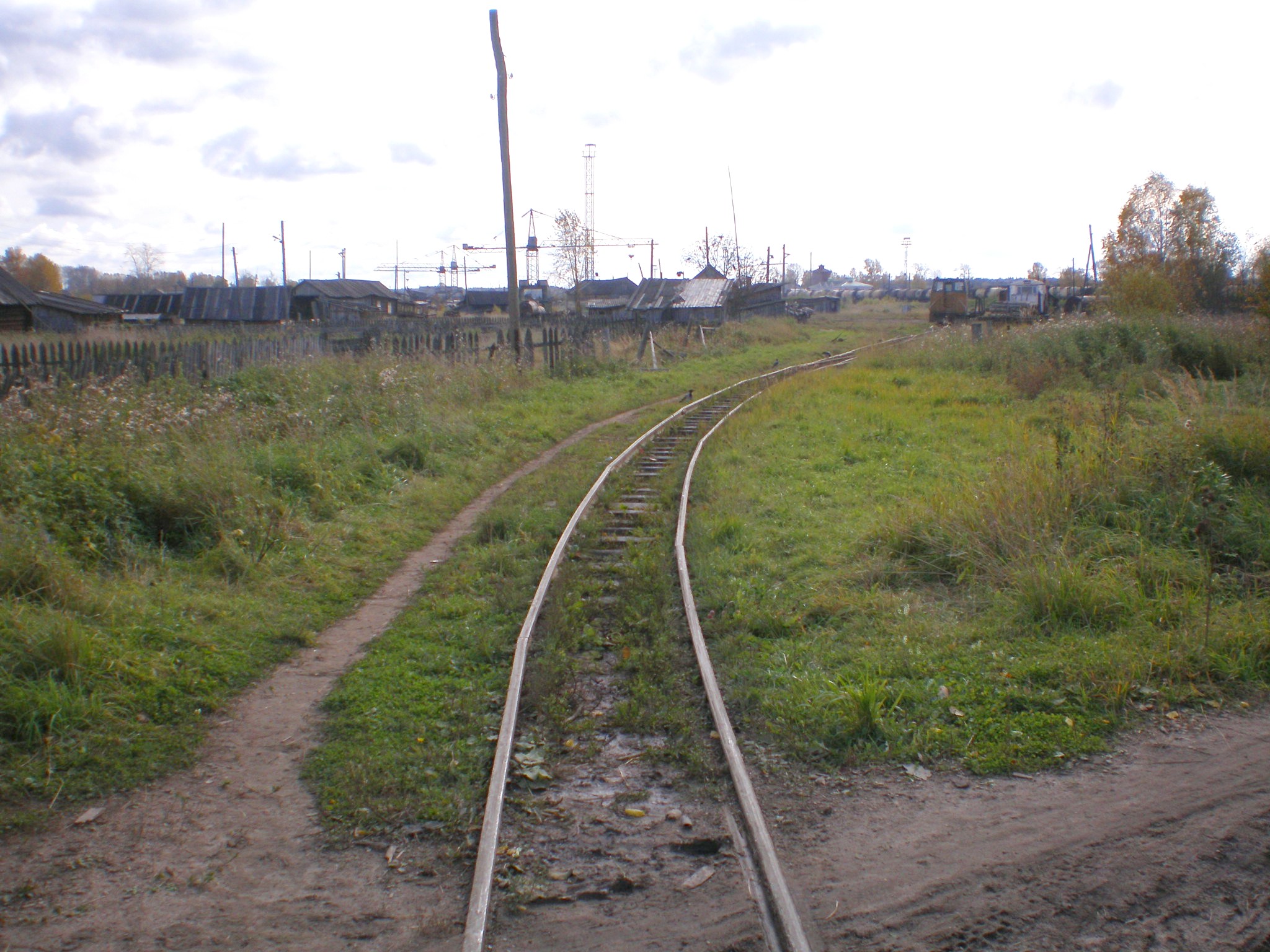 Пинюгская узкоколейная железная дорога — фотографии, сделанные в 2007 году (часть 1) Пинюгская узкоколейная железная дорога — фотографии, сделанные в 2007 году (часть 1)