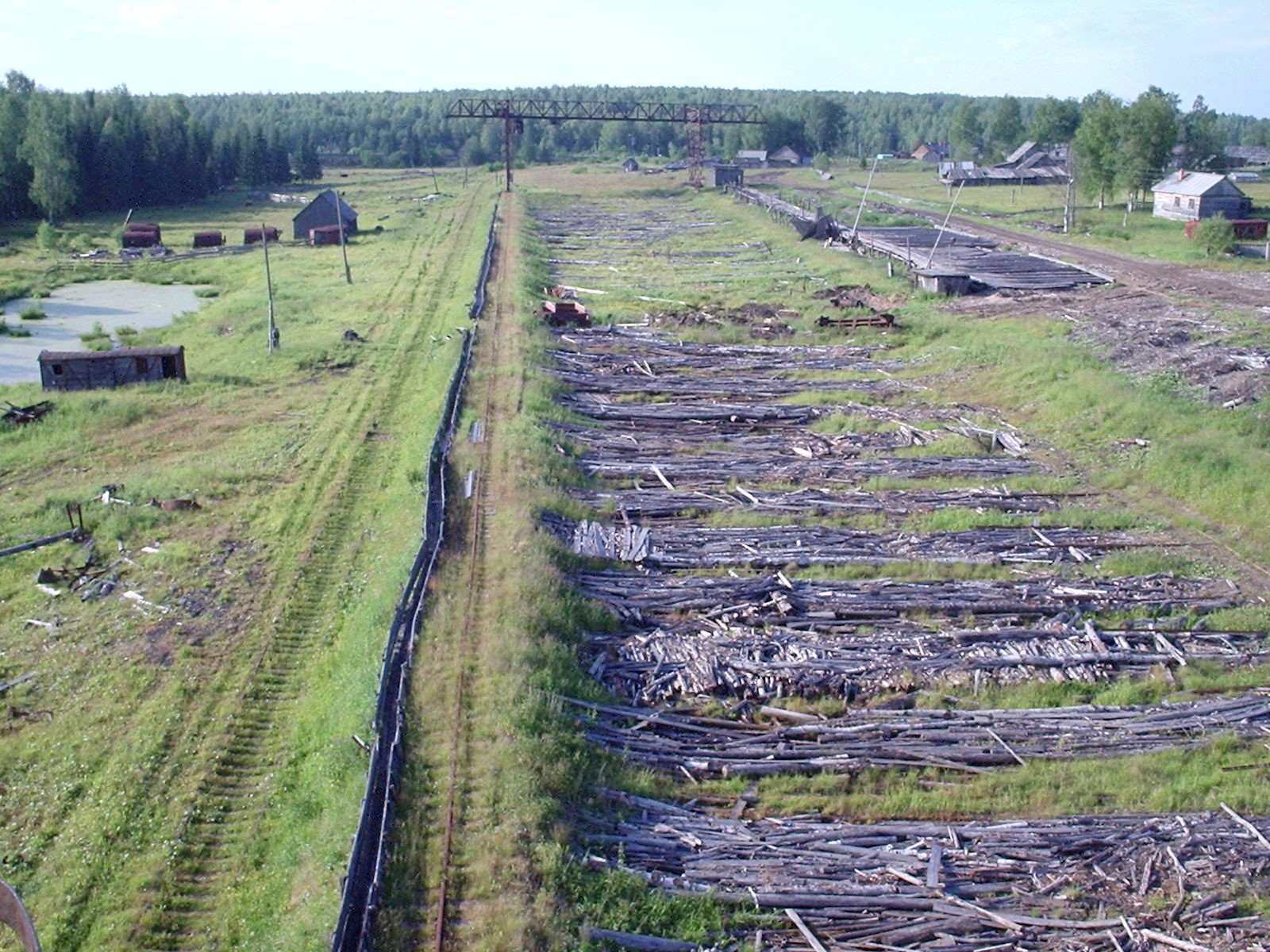 Сенгосская узкоколейная железная дорога — фотографии, сделанные в 2005 году (часть 1) Сенгосская узкоколейная железная дорога — фотографии, сделанные в 2005 году (часть 1)