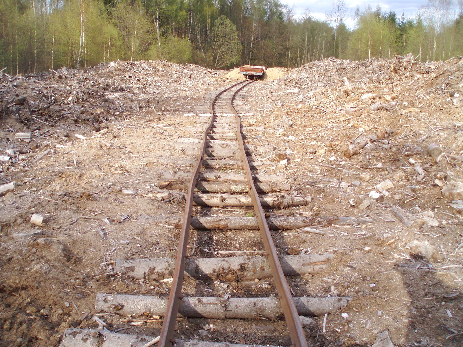 Тупиковская узкоколейная железная дорога — фотографии, сделанные в 2007 году (часть 2) Тупиковская узкоколейная железная дорога — фотографии, сделанные в 2007 году (часть 2)