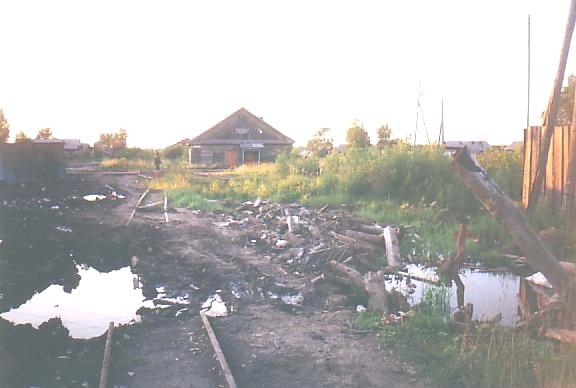 Опаринская узкоколейная железная дорога — фотографии, сделанные в 2004 году Опаринская узкоколейная железная дорога — фотографии, сделанные в 2004 году